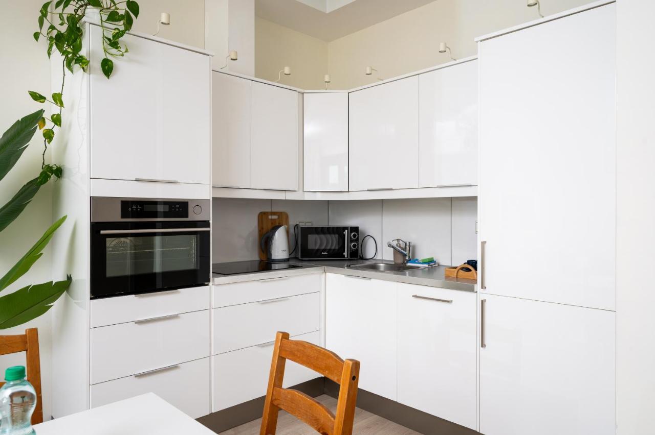 Pokorna Cosy Apartment Варшава Екстер'єр фото