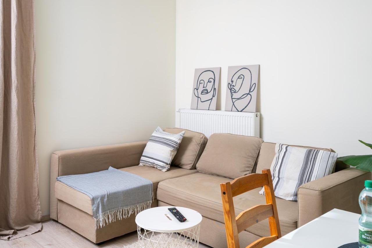 Pokorna Cosy Apartment Варшава Екстер'єр фото